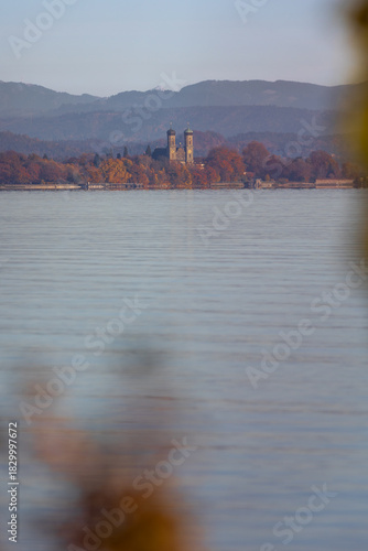 Schlosskirche Friedrichshafen von Immenstaad aus gesehen