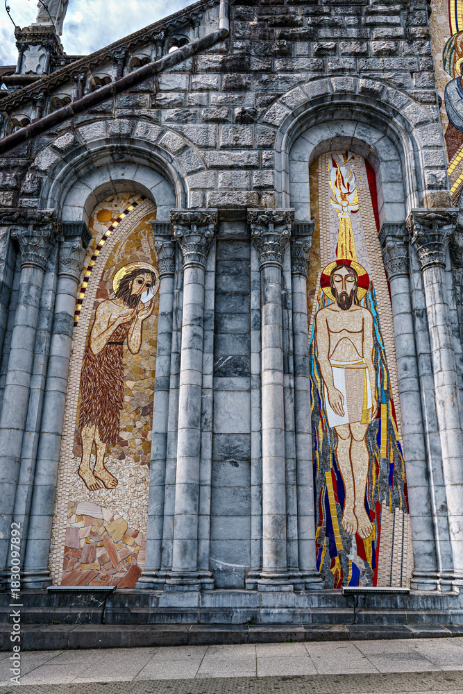 Obraz premium Interior of the Basilica in the Sanctuary of Lourdes, France. Mayor pilgrimage spot for Catholics