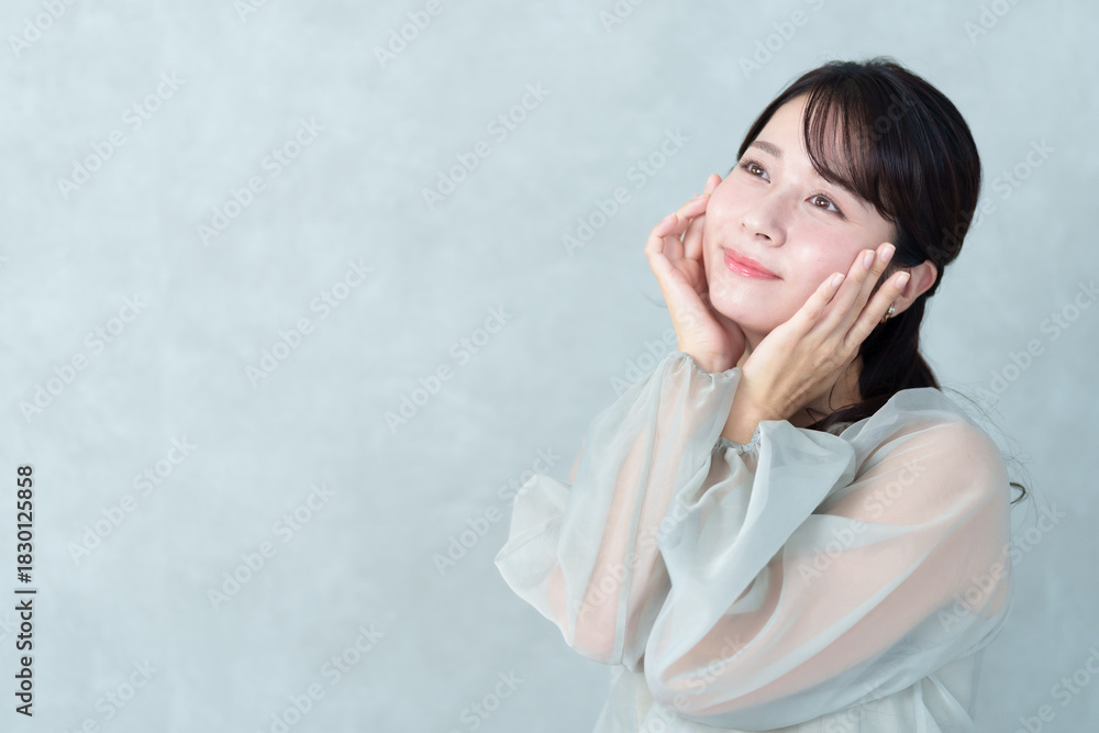 Fototapeta premium 女性 美顔 美肌 ポートレート