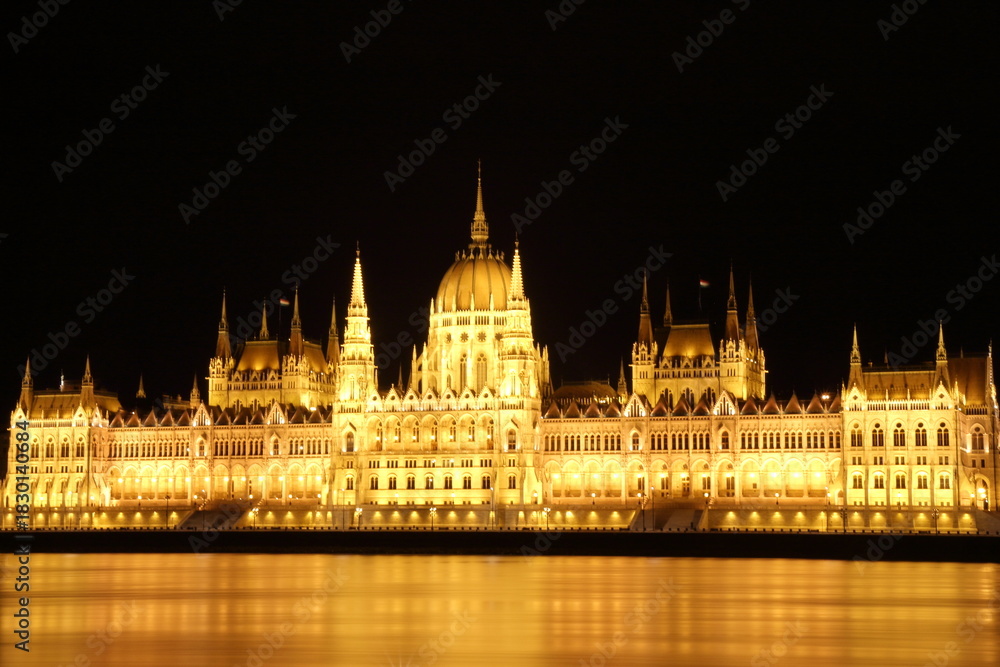 Fototapeta premium hungarian parliament in budapest.