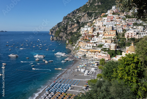 Fototapeta Naklejka Na Ścianę i Meble -  Positano - Amalfi coast - The city with the coast and beach