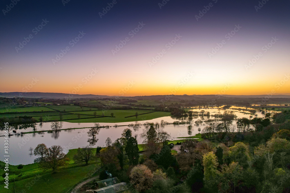 Fototapeta premium River Severn Flooding at leighton 1