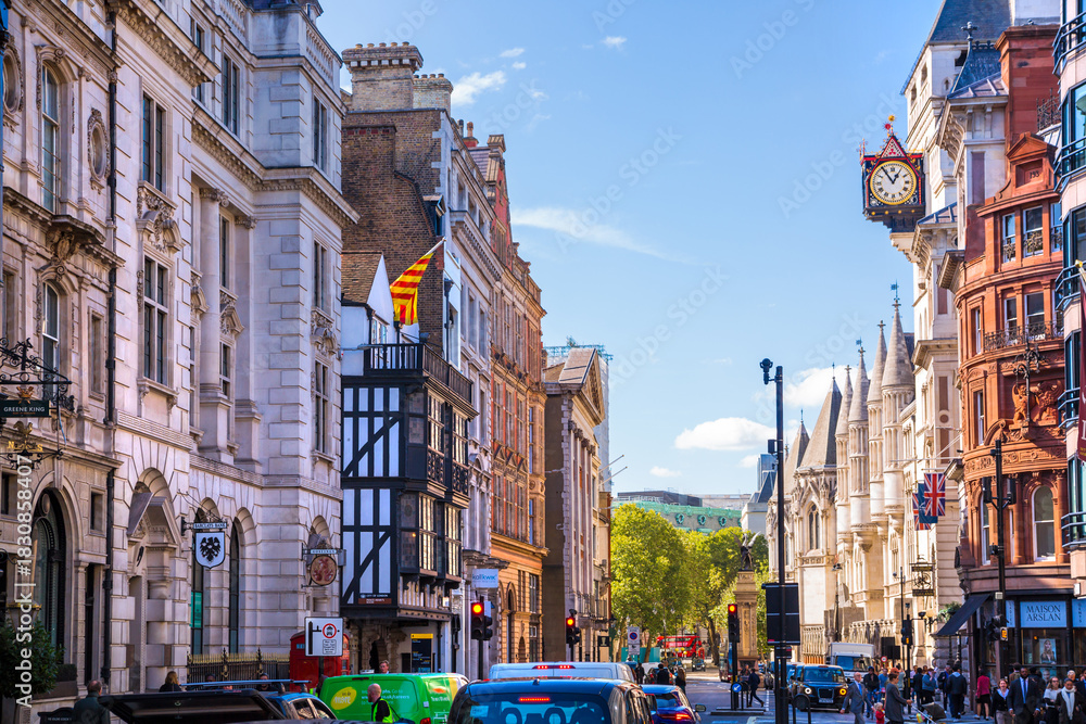 Naklejka premium London, Fleet Street in the City of London view at sunny day 