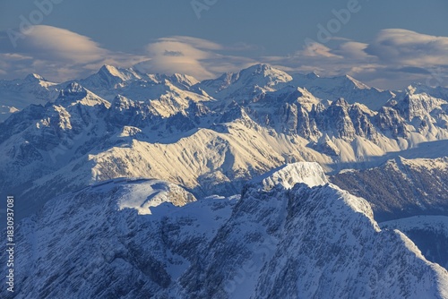 Mountain peak in the evening light with foehn clouds, winter, view from Zugspitze to Stubai Alps, Upper Bavaria, Bavaria, Germany