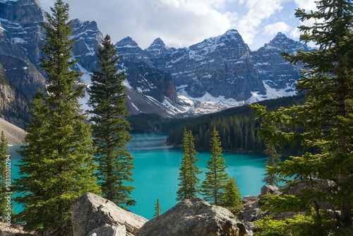 Moraine Lake, Banff National Park, Alberta, Canada