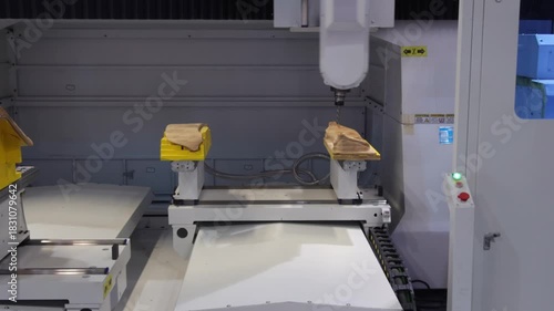 Automatic Production Work Milling Boring Parts CNC Wood Machine Process