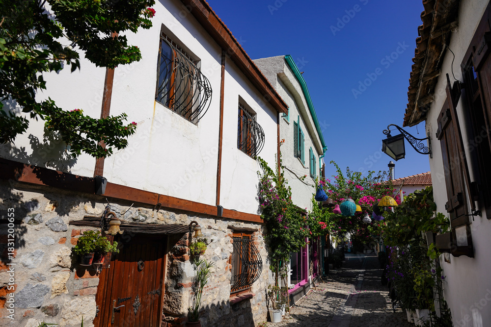Obraz premium Old Building in Sigacik, Izmir, Turkiye