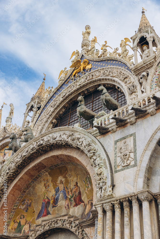 Fototapeta premium St. Mark's Basilica facade in Venice, Italy