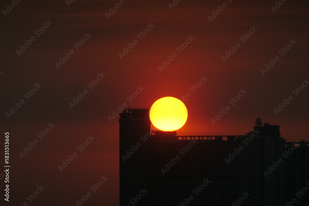 Fototapeta premium sunset in the city