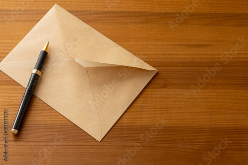 手紙とボールペン