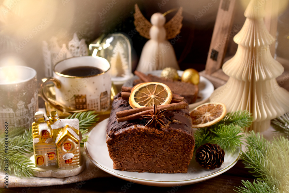 Obraz premium Homemade gingerbread cake for Christmas