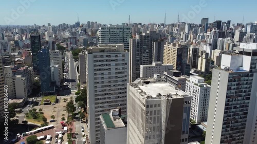 Minhocão Park in the center of the São Paulo metropolis in Latin America as a leisure street.