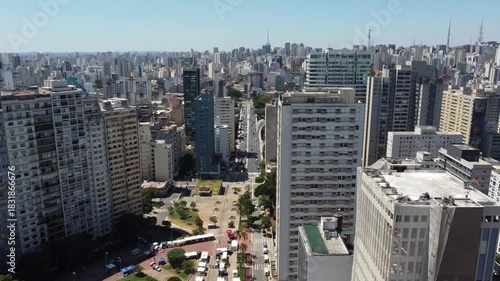 Minhocão Park in the center of the São Paulo metropolis in Latin America as a leisure street.