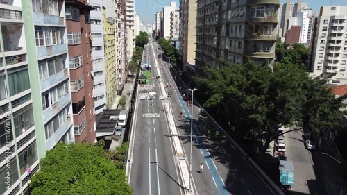 Minhocão Park in the center of the São Paulo metropolis in Latin America as a leisure street.