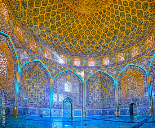 Historic mosque of Sheikh Lotfollah, Isfahan, Iran
