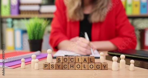 Exploring the impact of social psychology in everyday life through engaging discussions and insightful interactions