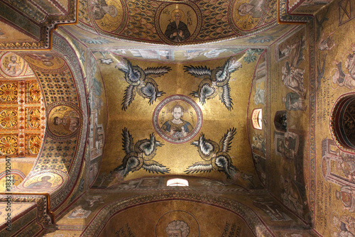 Photos cathedral in monreale in sicily in italy