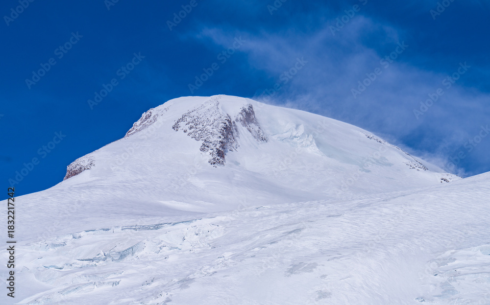 Obraz premium snow covered mountains in winter