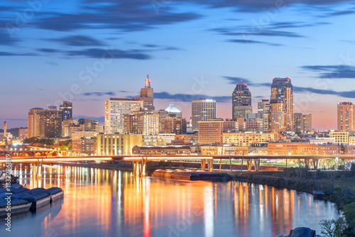 Bild auf Leinwand Saint Paul, Minnesota, USA downtown skyline on the Mississippi River 2033
