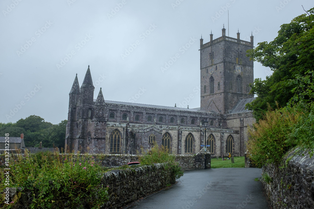 Fototapeta premium St Davids Cathedral in wales