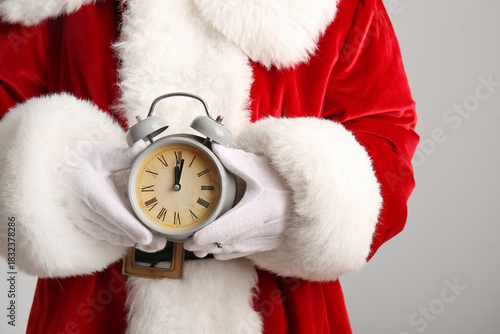 Santa Claus with vintage al...