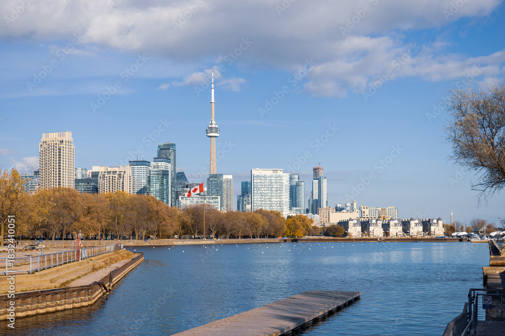 Fototapeta premium Scenic Toronto financial district skyline and modern architecture. View from Ontario lake.