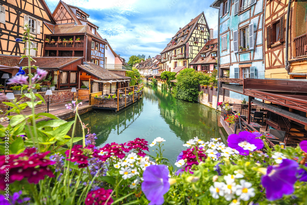 Naklejka premium Colmar, France. Town of scenic canal and historic architecture view