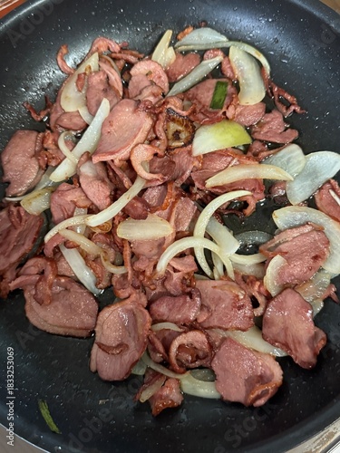 Stir Fried Duck with Onions in Pan