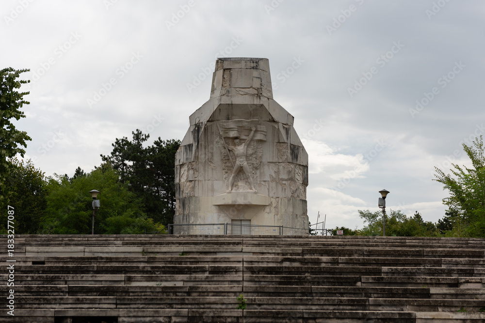 Obraz premium Monument to fallen soldiers from World War II on Banj hill or Sehitluci near Banja Luka