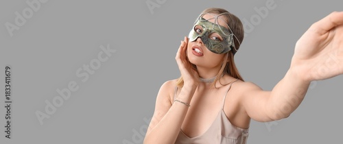 Beautiful young woman in ca...