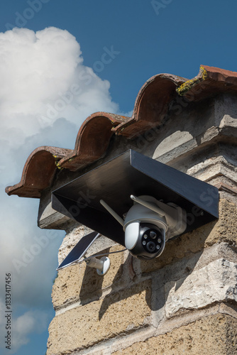 Telecamera di sorveglianza wireless ad energia solare