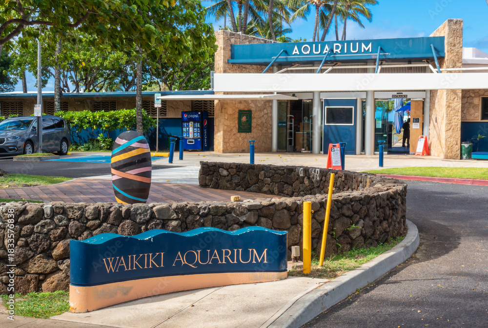 Fototapeta premium Exterior view of the Waikiki Aquarium located at 2777 Kalakaua Ave, Waikiki, Honolulu as viewed February 27, 2024