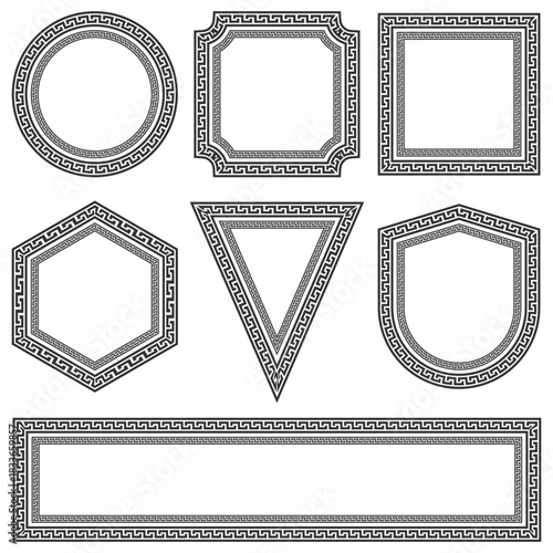 Elegant chain pattern frame with metallic links forming a stylish decorative border, perfect for labels, posters, packaging, and modern design projects.