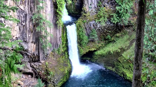 waterfall Toketee falls North Umpqua river Oregon USA