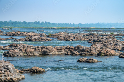 Sahastradhara Waterfall is a waterfall In Narmada river located in Maheshwar, Madhya Pradesh, India