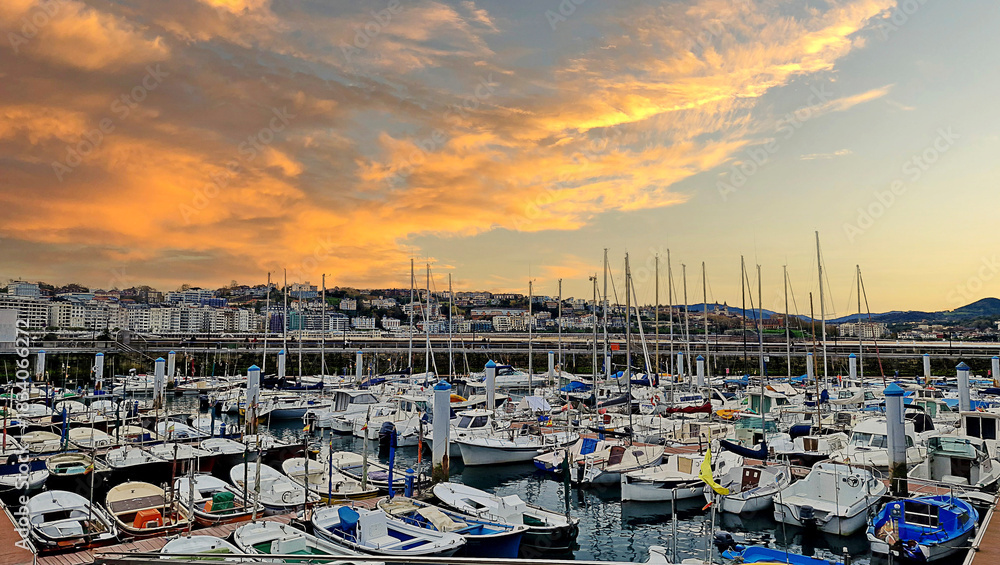 Naklejka premium port, boats, fishing boats, San Sebastian, moored boats