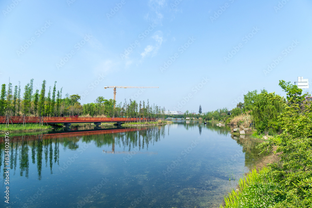 Fototapeta premium The ecological greenery and lake scenery of Chengdu Jincheng Lake Park