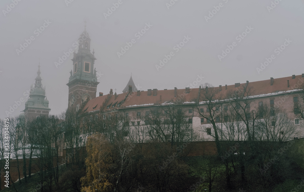 Fototapeta premium Wawel Castle in fog