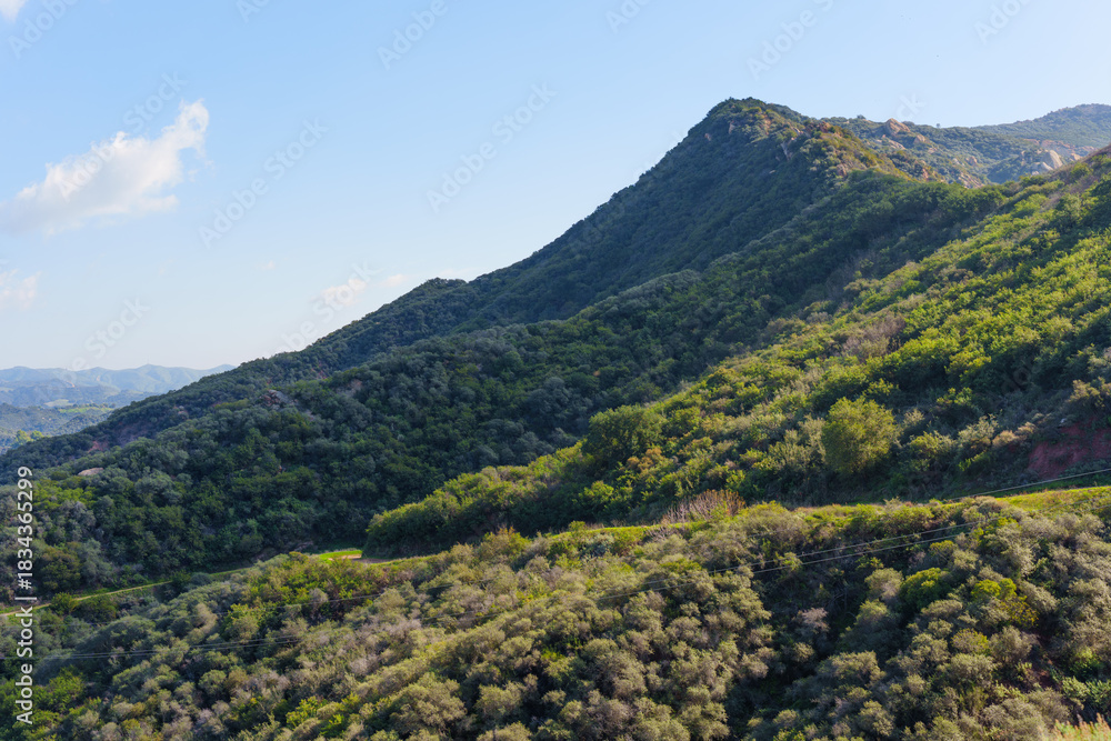 Obraz premium Red Rock Canyon Park Mountainous Landscape Under Clear Blue Sky