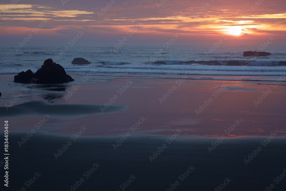 Obraz premium sunset on the beach