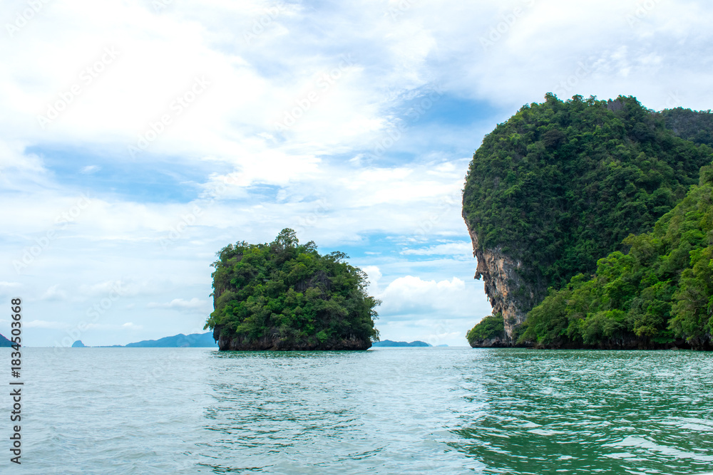 Naklejka premium Phi Phi Islands in Thailand. View on small Similan islands on Andaman Sea. Beautiful tropical landscape in South Asia
