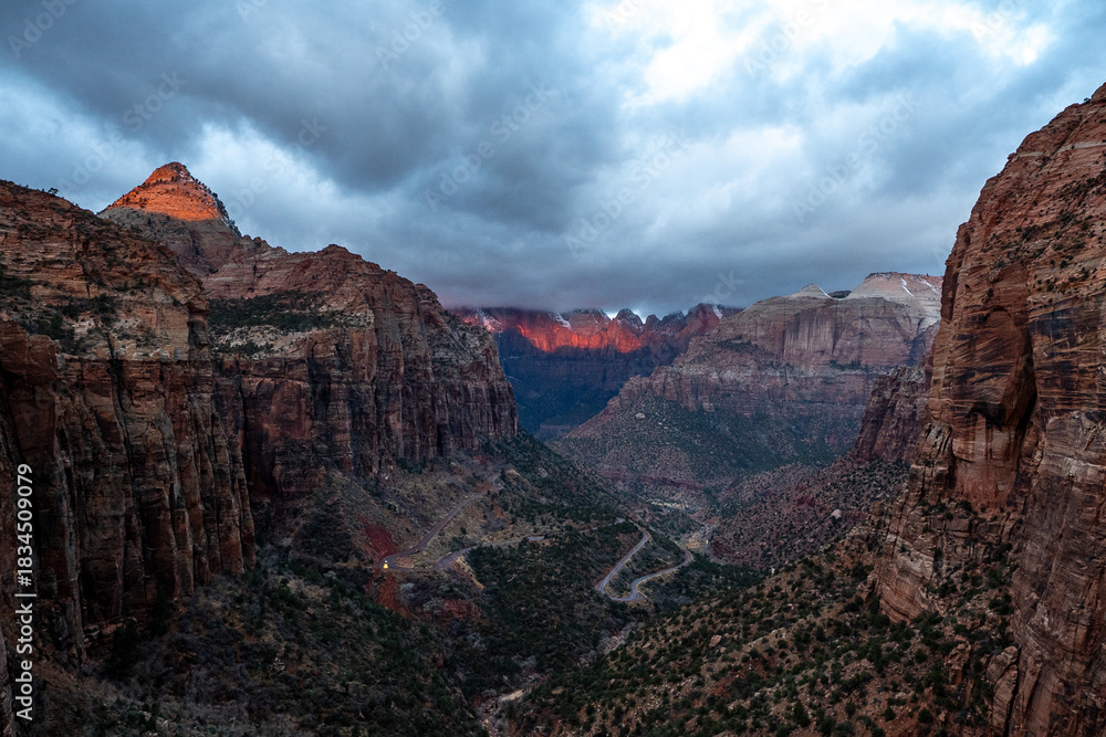 Naklejka premium zion