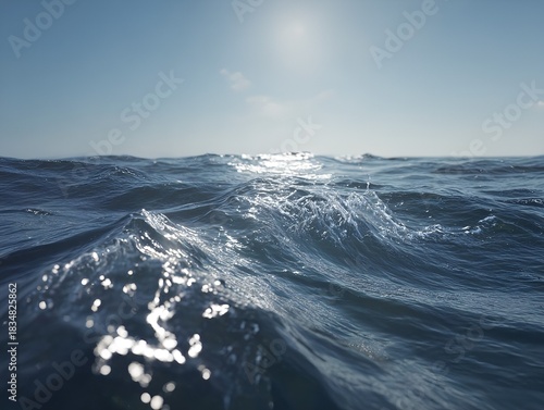 光がきらめく透明な波のクローズアップ｜Close-up of clear ocean waves with sparkling sunlight