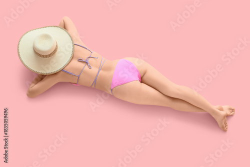 Beautiful young woman in st...