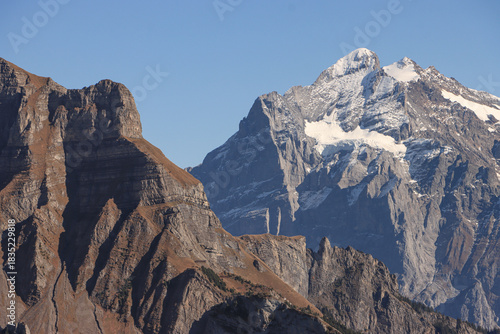 Majestätisches Berner Oberland; Blick vom Oberberghorn zum Wetterhorn