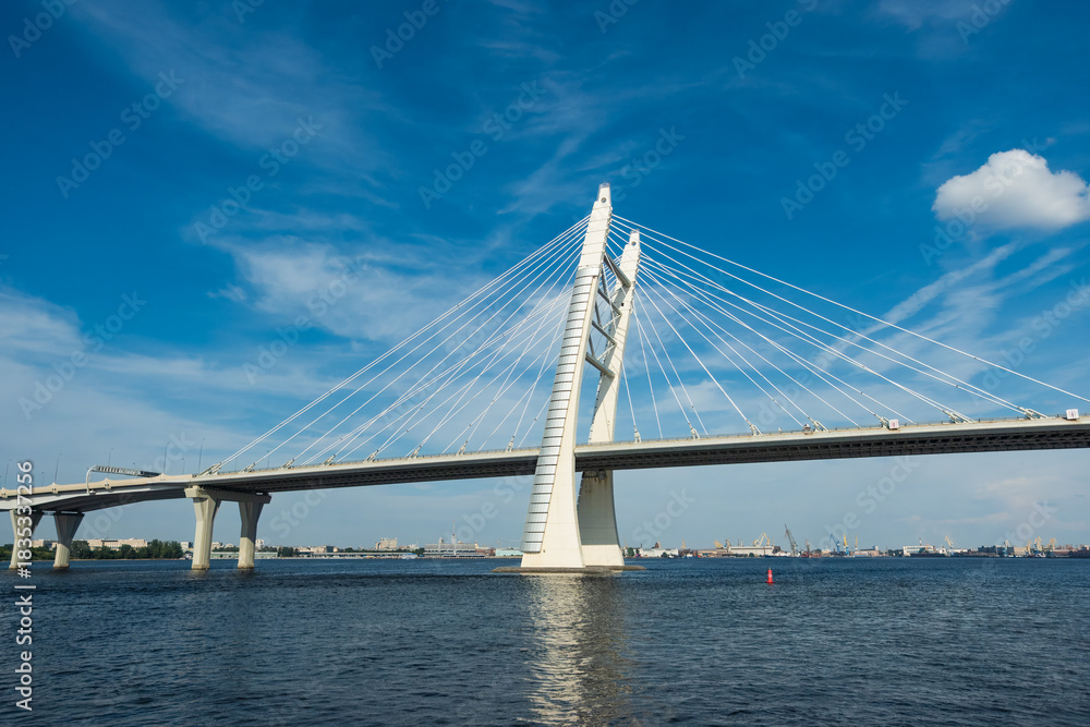 Obraz premium Western High Speed Diameter bridge spanning Neva River in Saint Petersburg