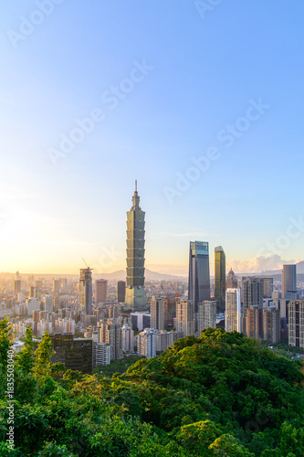 台湾にある台北のとても美しい夕焼け風景A beautiful sunset view of Taipei, Taiwan