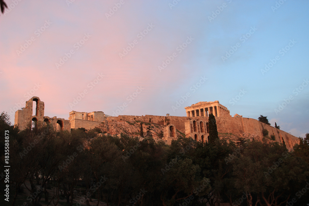 Fototapeta premium Acropole et Parthénon au coucher du soleil (Athènes , Grèce)