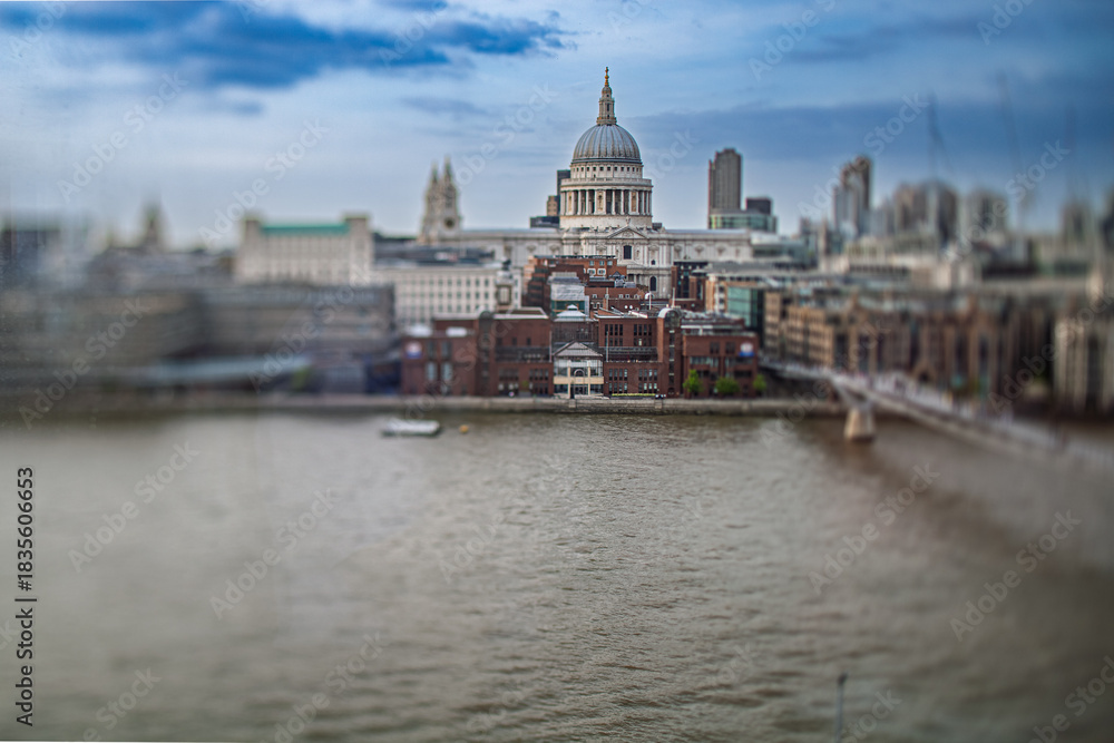 Fototapeta premium View of st paul cathedral and millennium bridge in london