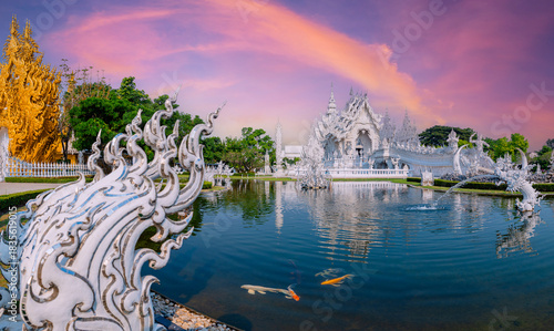 Obraz na plátně White temple wat rong khun at sunset in Chiang Rai, Thailand